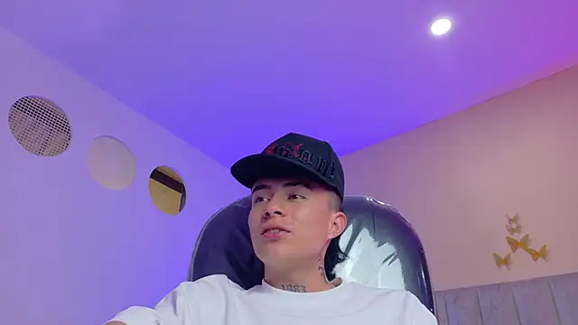 Nascary_Fox webcam