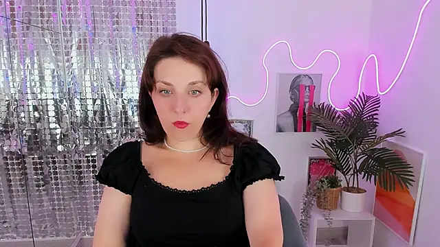 MargaretFatal live cam on StripChat