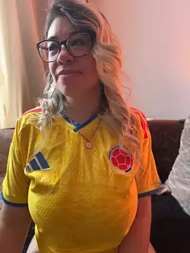 Watch salomesweet13 live on EroticFlix - High definition streams