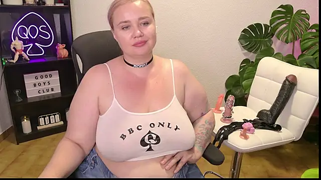 MargotGrey webcam