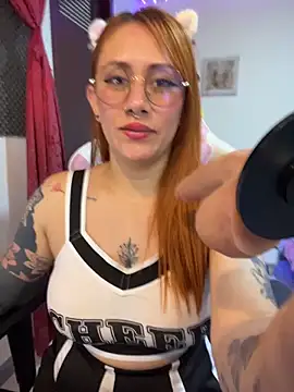 luna_paris_ (F milf) - rub pussy + tasty me