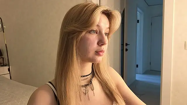 Watch bonnyfloweer live on EroticFlix - High definition streams
