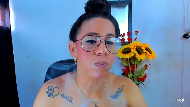 Modella: juanblakbigcock