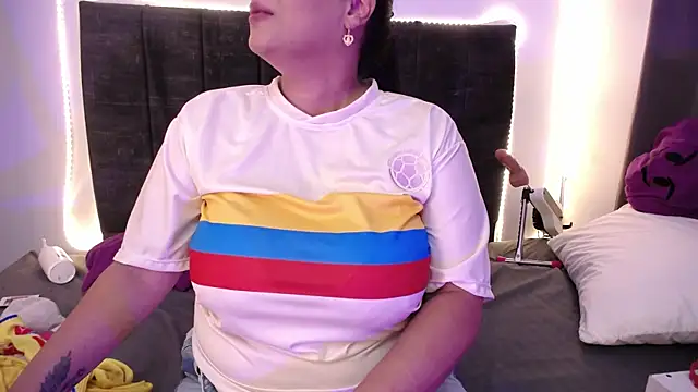 nicol_love0 (F milf) - Squirt on your face 🥵