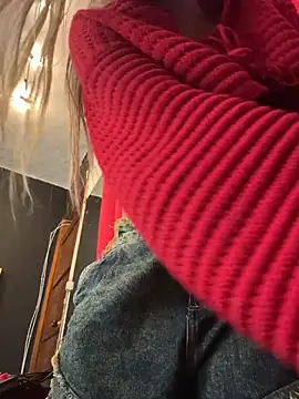 kimmiebellarie (Ask my age) - Sucking dildo in public 🔥