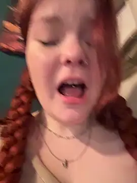 baby__fox (F young) - Spread pussy lips WIDE under table🥵🔥