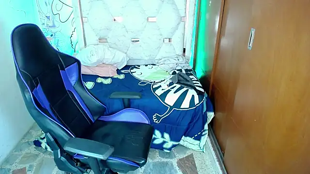 zxvn_n (M twink) - COCK WITH SALIVA
