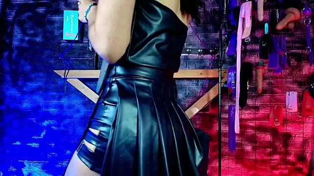 miss_safira_bdsm (G young) - teizer on tits