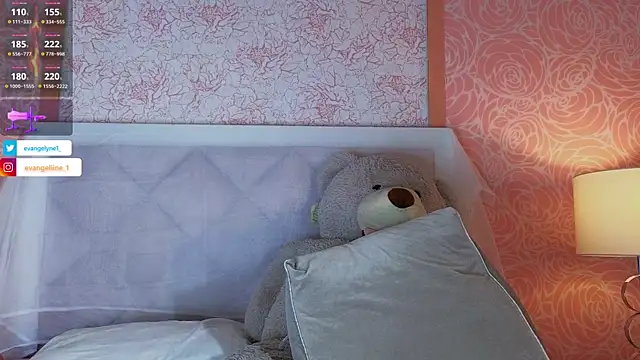 Evangelyne_1 live cam preview on Stripchat