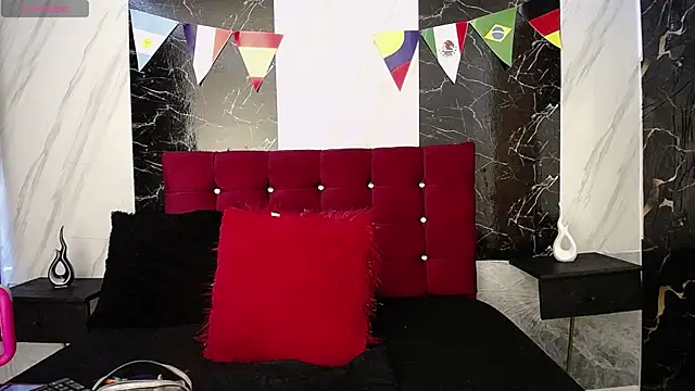Watch SofiaMoreno_ live on EroticFlix - High definition streams