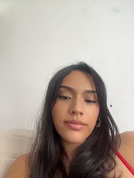 mia-villalobos's live room