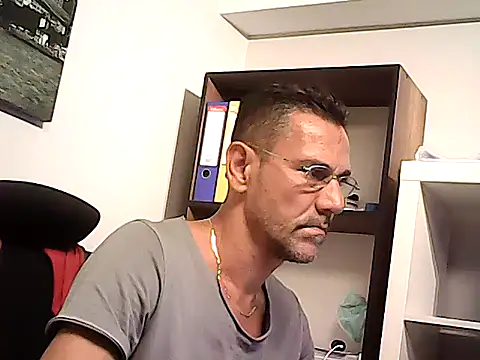 mastercharisma35 (Ask my age) - like tips pls. ı stand up for you.. okey