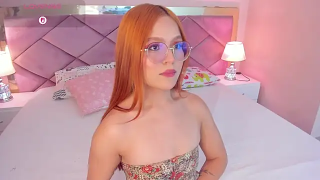 VictoriaLasse live cam on StripChat