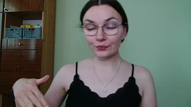 LooveELLYx webcam