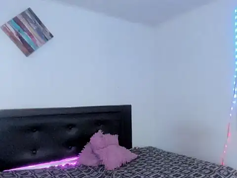 _perla_hugh webcam
