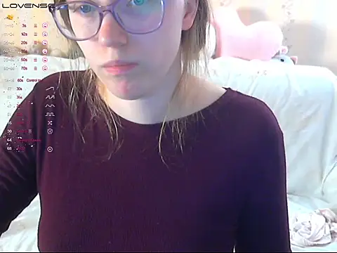 LustfulSarah Live Webcam on Stripchat