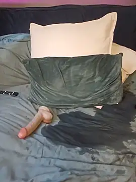 LovelyLucinda webcam