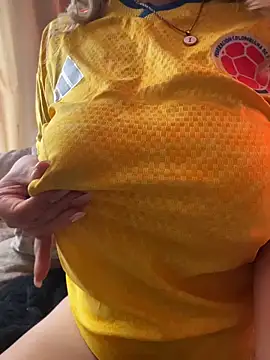 salomesweet13 - Salomesweet13's free webcam - UK Sex Cams
