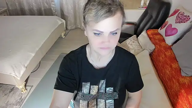 MildMature live cam on StripChat