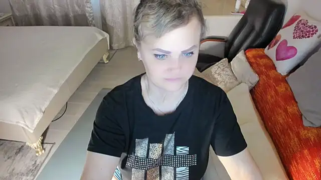 MildMature webcam