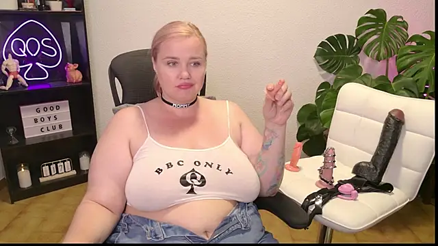MargotGrey webcam