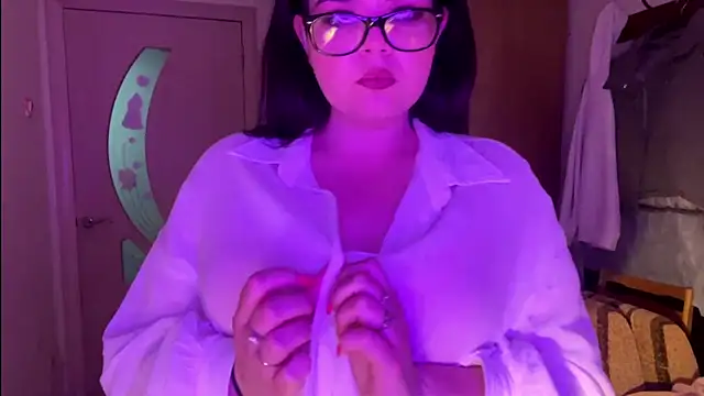 LiyaHoly webcam