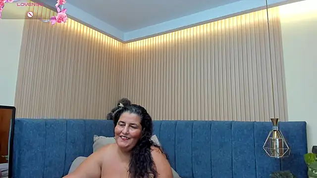 Watch zara_milf live on EroticFlix - High definition streams