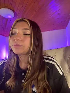 Isabella18_pink webcam