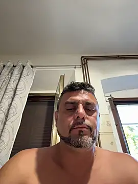 alis-mario (G milf) - CUCINA IN NASCOSTO