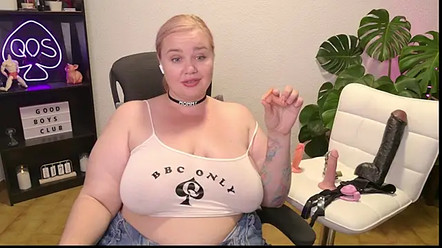 MargotGrey webcam