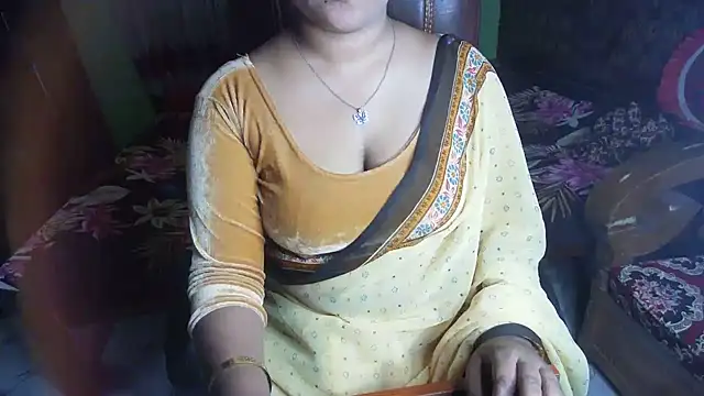 BengaliQueenStar webcam