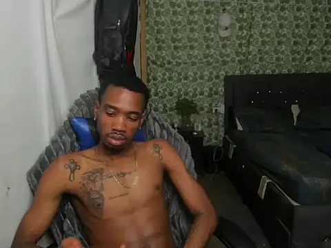 Kofi_exotic_2 webcam