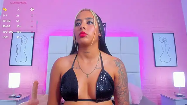 charlotte_kisss webcam
