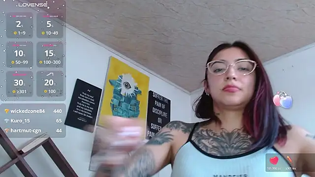 zoebakers_ - ZoeBakers_'s free webcam - UK Sex Cams