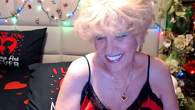 happywomanon - HappyWomanOn's free webcam - UK Sex Cams