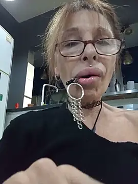 FrozenWaffle Live Webcam on Stripchat