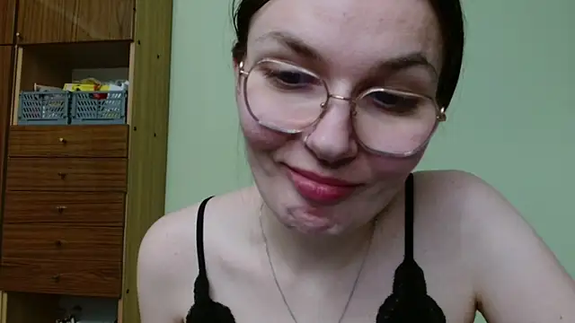 LooveELLYx webcam