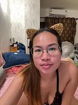 Ponthip webcam