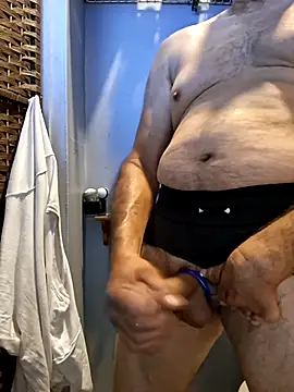 bimexpoexist (M mature) - inserting buttplug