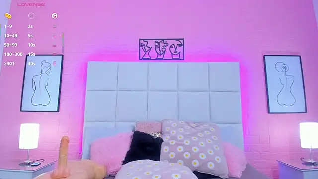 charlotte_kisss webcam