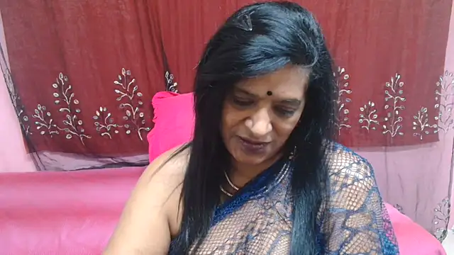 INDIANFUSION live cam on StripChat