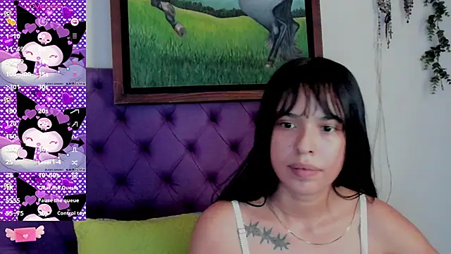 Cloeandtyfanny webcam