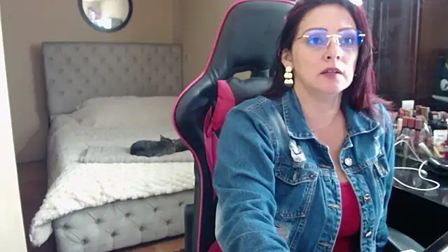 Watch Carol_Scottt live on EroticFlix - High definition streams