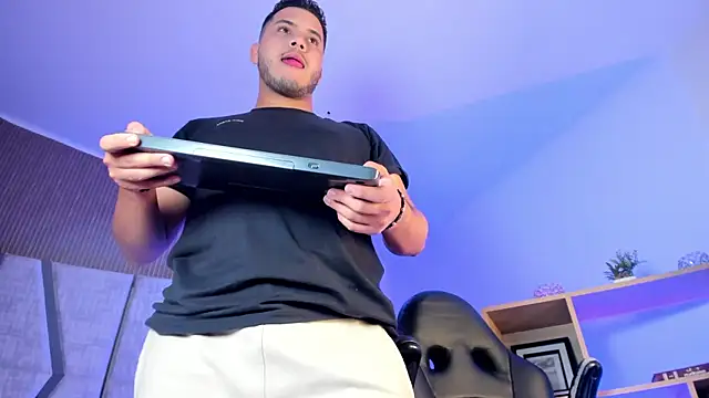 Axel_grey_ webcam
