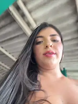 Isaa-Sweet webcam
