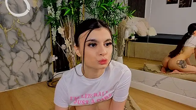 AshleyKartter webcam