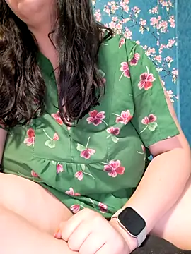 Rozaaaaforyoubigboob webcam