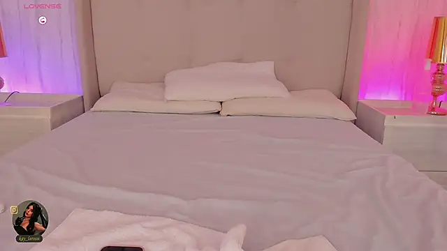 kaylarossi - Kaylarossi's free webcam - UK Sex Cams