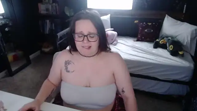 HazeyViolet333 webcam