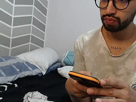thomass1018 webcam